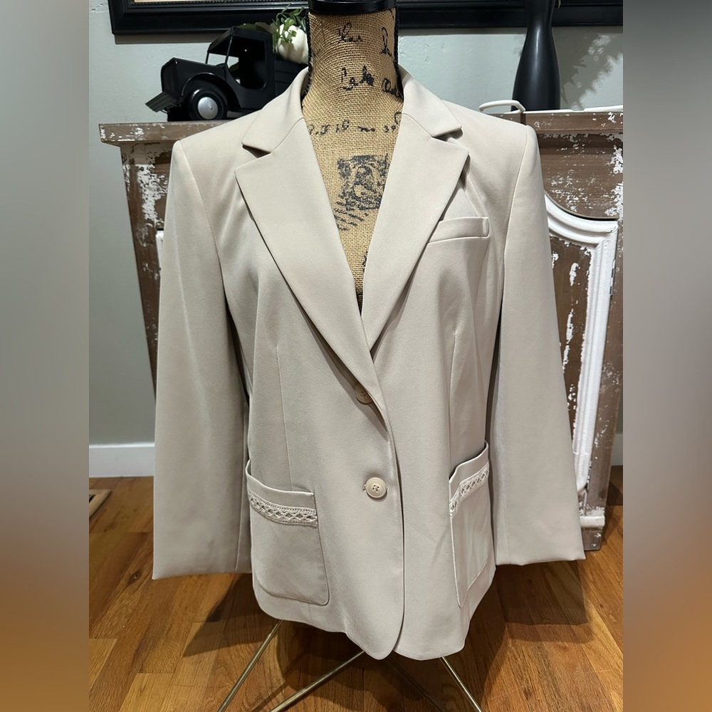 Ladies 14 Travis Ayers Cream Blazer Suit Jacket